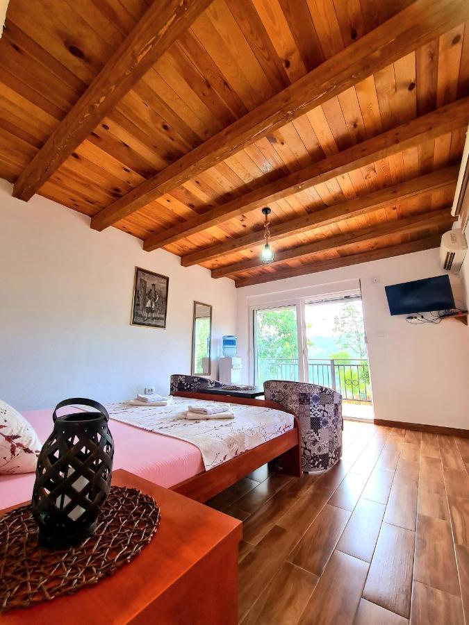 S&M Apartments Rijeka Crnojevića エクステリア 写真