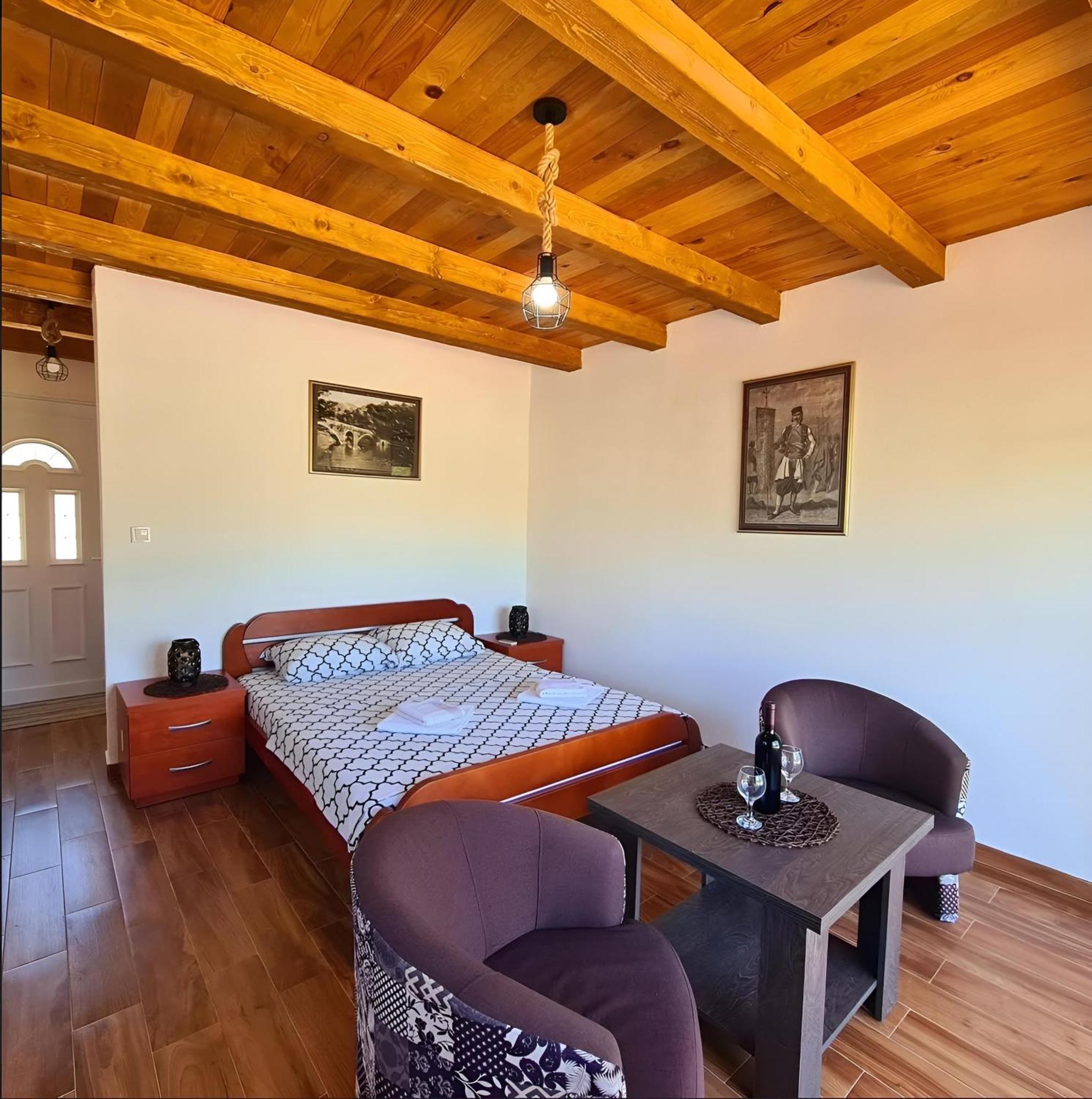 S&M Apartments Rijeka Crnojevića エクステリア 写真